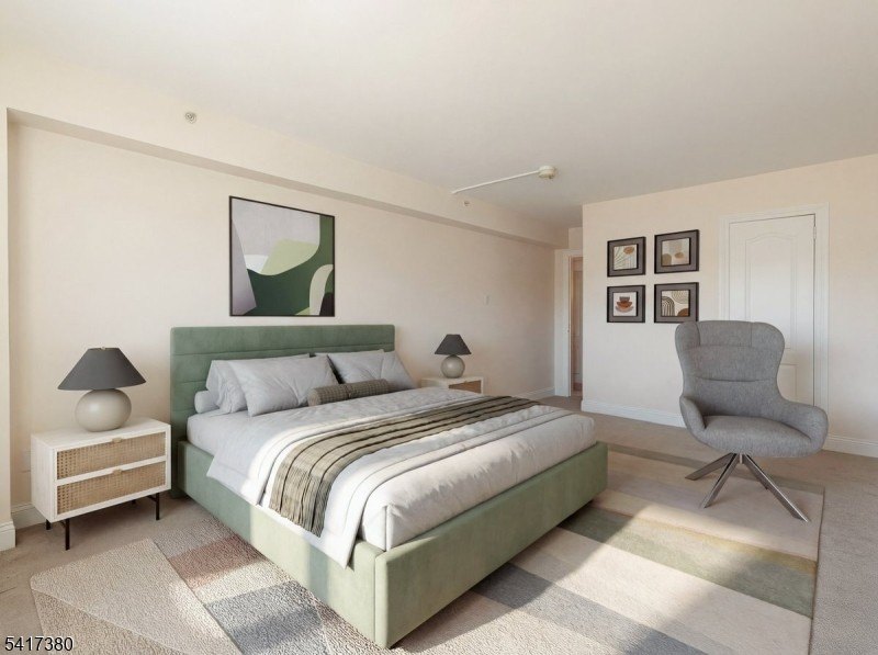 Welcome to this beautifully appointed move-in-ready condo - photo 7