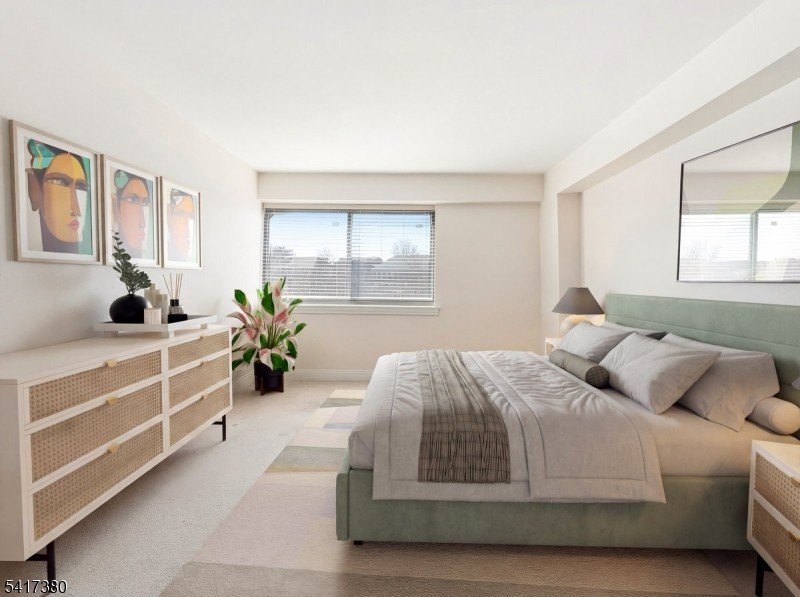 Welcome to this beautifully appointed move-in-ready condo - photo 8