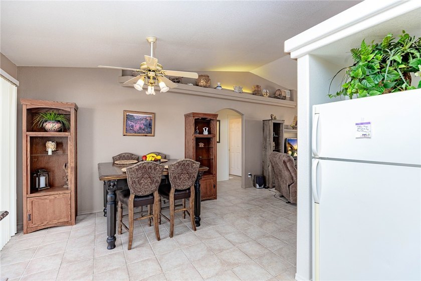 Welcome to this pristine 3BR/2BA home located on a quiet street - photo 10