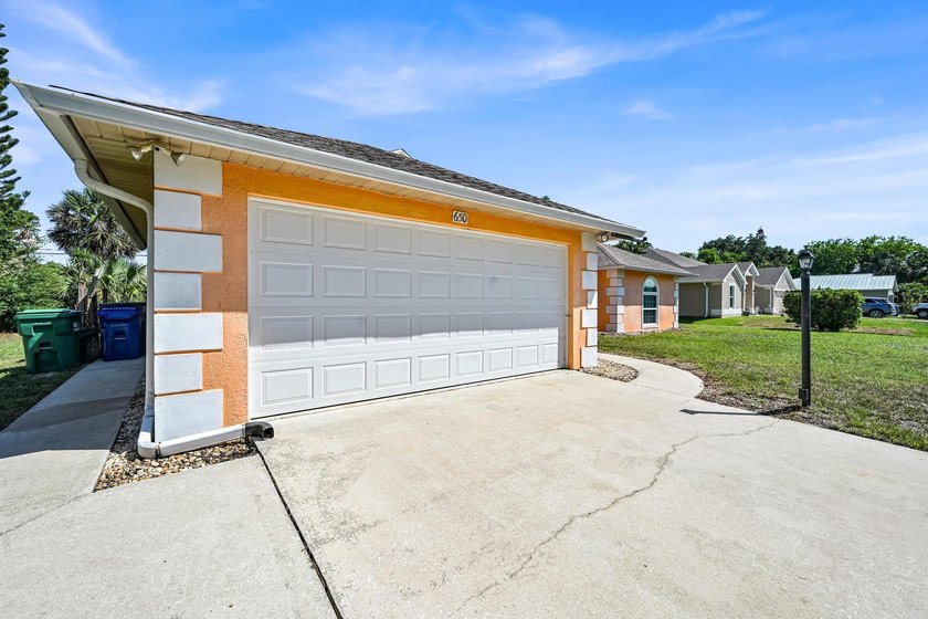 Looking to build sweat equity and make this home your own? This - photo 4