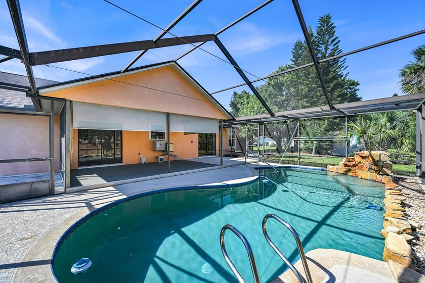 Looking to build sweat equity and make this home your own? This - photo 6