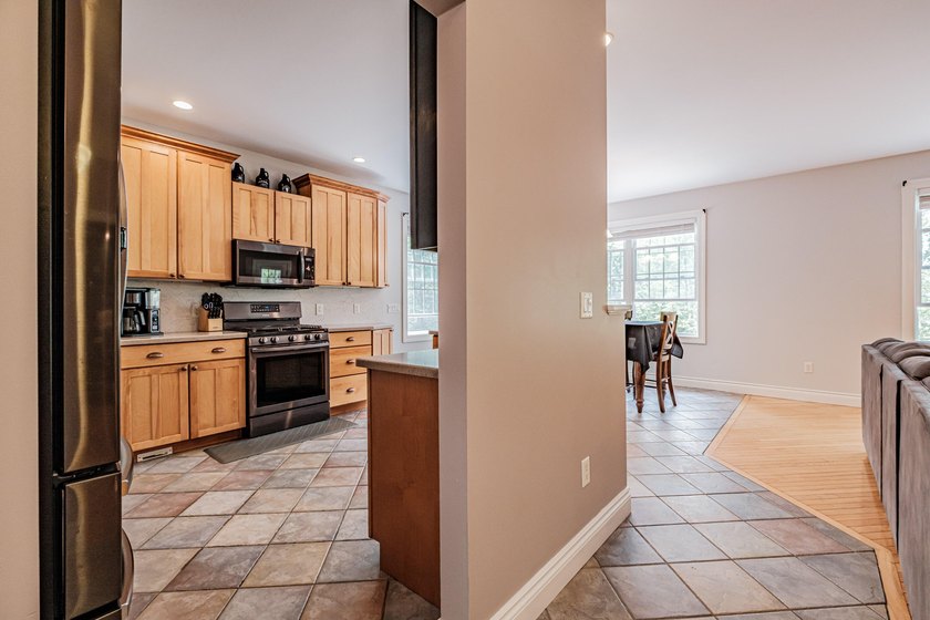 Welcome to 52 Alice Rd! This beautifully maintained raised ranch - photo 15
