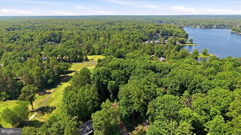 Lake life, water views, and everyday resort-style living - the - photo 17