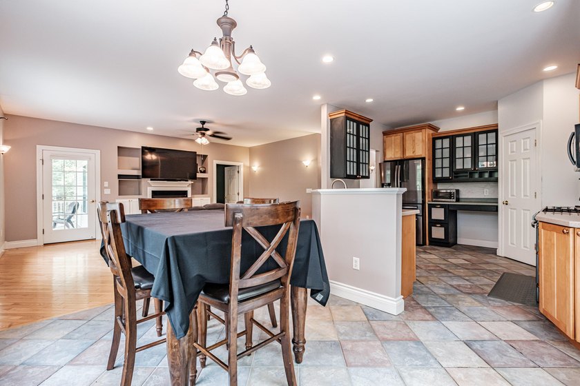 Welcome to 52 Alice Rd! This beautifully maintained raised ranch - photo 19