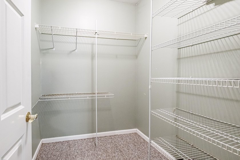Welcome to 52 Alice Rd! This beautifully maintained raised ranch - photo 37
