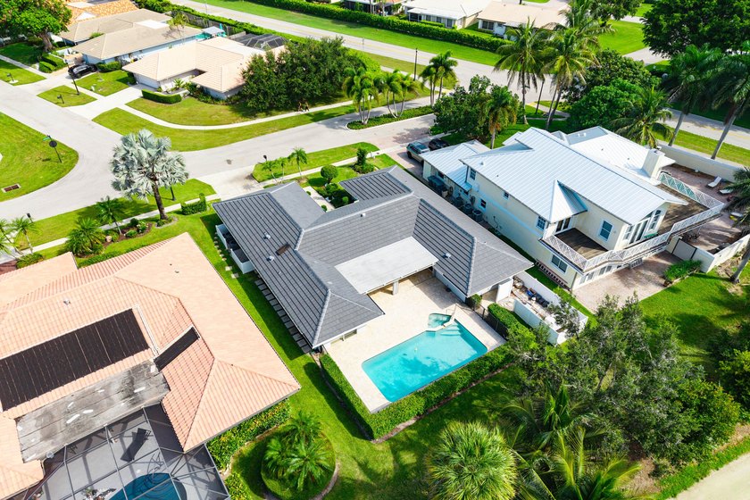 Fully renovated Brookfield home overlooking the Jack Nicklaus - photo 42
