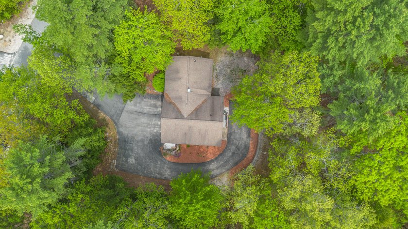 Welcome to 52 Alice Rd! This beautifully maintained raised ranch - photo 50