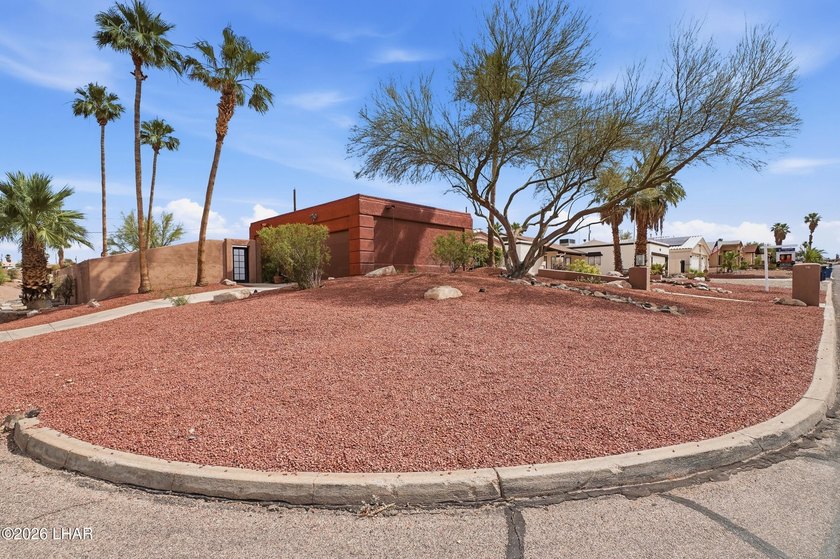 Frank Lloyd Wright-inspired, architect-designed home offering - photo 2