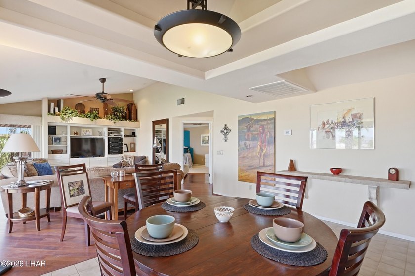 Frank Lloyd Wright-inspired, architect-designed home offering - photo 8