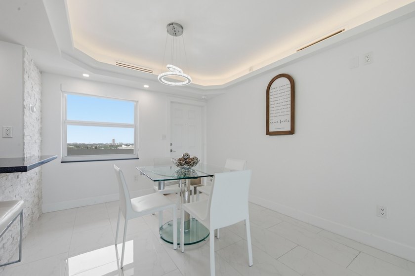 Welcome to Paradise! Turnkey furnished condo with spectacular - photo 5