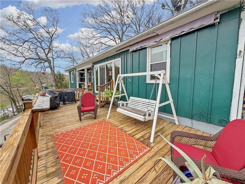 Welcome to your Lake of the Ozarks waterfront home with distinct - photo 18