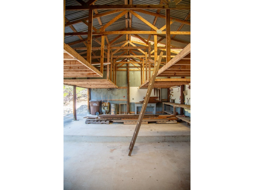 Beautiful hill country home on 59+/- acres!!! This amazing - photo 23