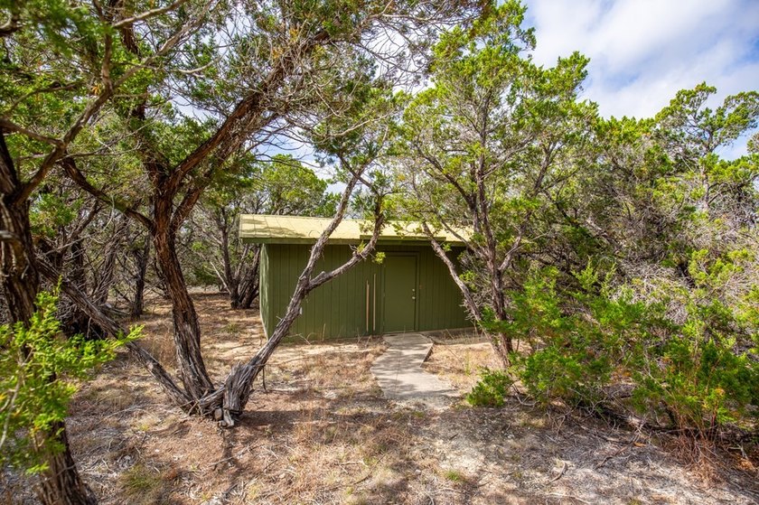 Beautiful hill country home on 59+/- acres!!! This amazing - photo 25
