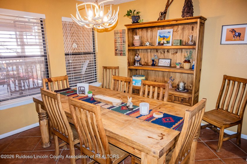 AWESOME 3 BEDROOM, 3 1/2 BATH - Level entry Condo in beautiful - photo 29