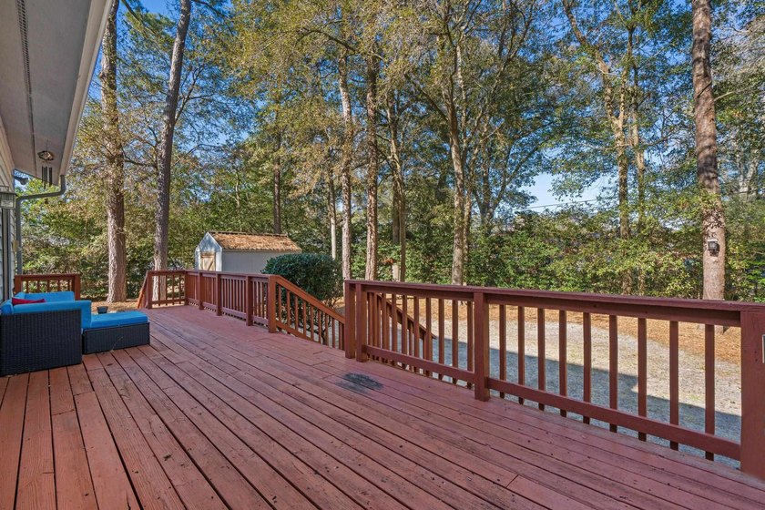 Southern charm by the coast! Welcome to Arcadian Shores, a - photo 32