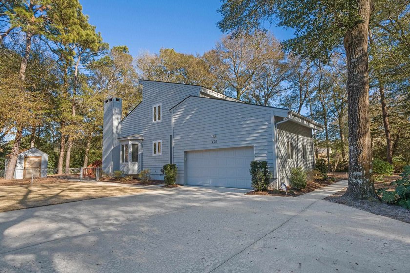 Southern charm by the coast! Welcome to Arcadian Shores, a - photo 38