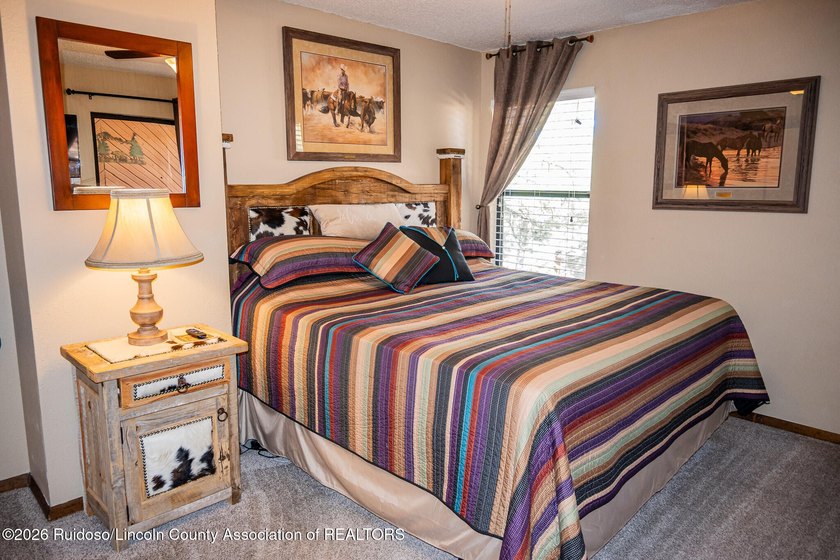 AWESOME 3 BEDROOM, 3 1/2 BATH - Level entry Condo in beautiful - photo 40