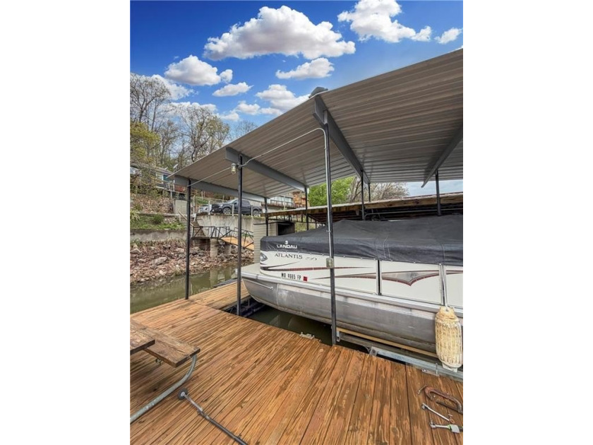 Welcome to your Lake of the Ozarks waterfront home with distinct - photo 41
