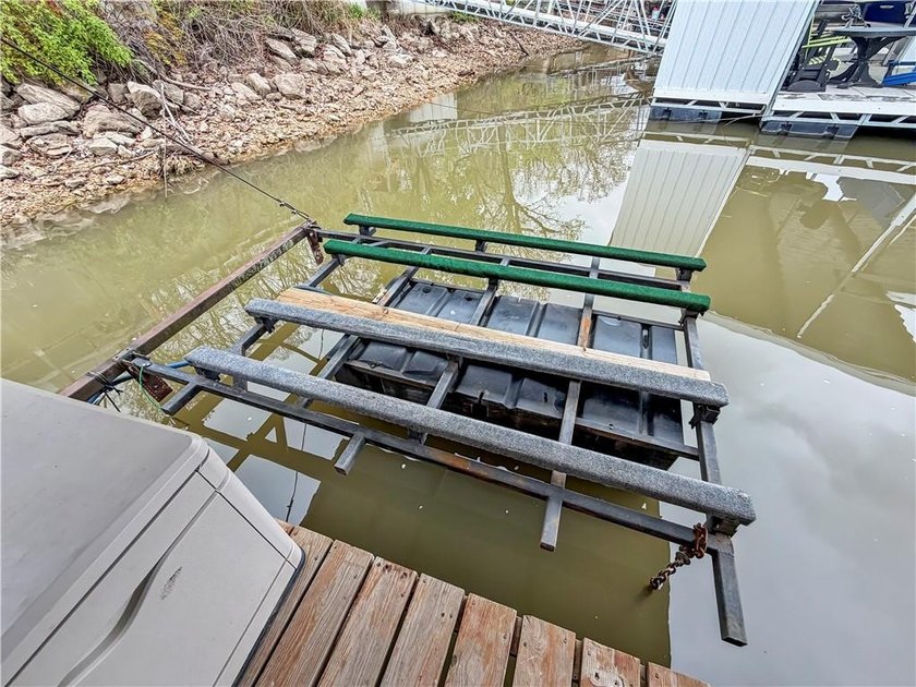 Welcome to your Lake of the Ozarks waterfront home with distinct - photo 46