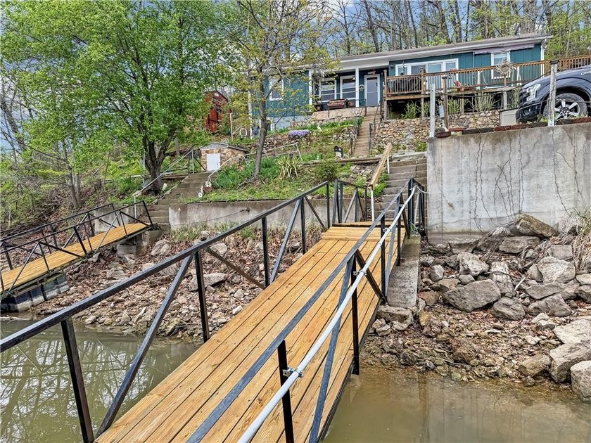 Welcome to your Lake of the Ozarks waterfront home with distinct - photo 48