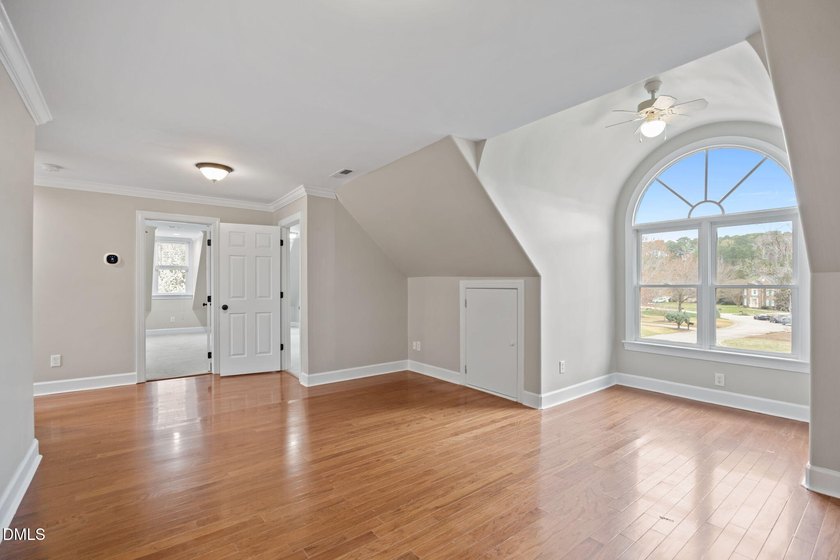 Welcome to 2020 Navan Lane -- a truly unique estate tucked away - photo 37