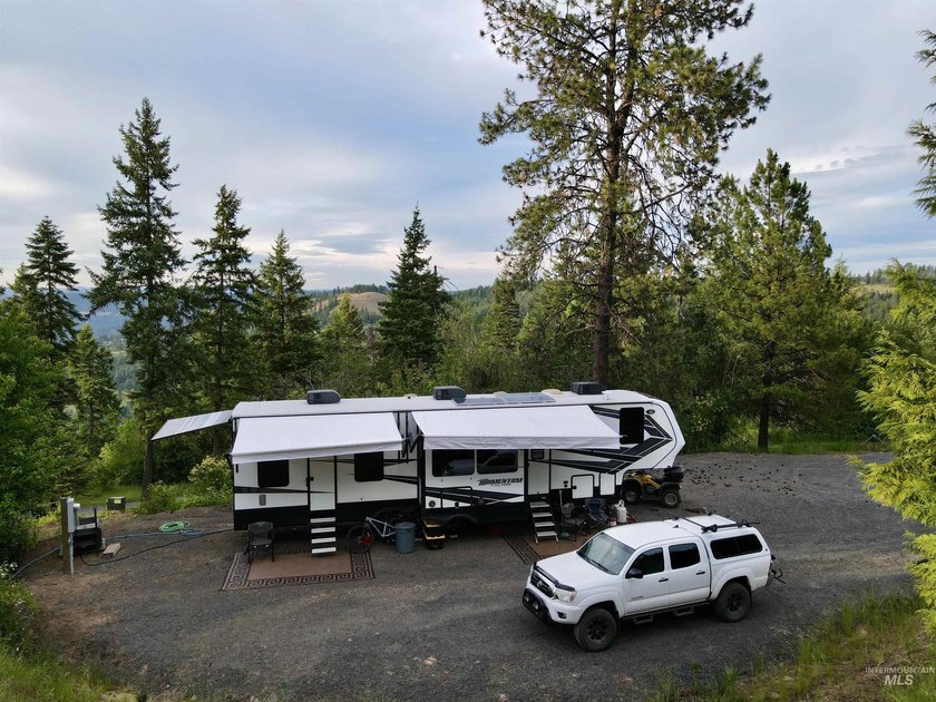 Log home with views of Dworshak Reservoir! This exceptional - photo 48