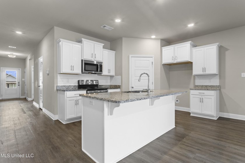 Situated on a premium corner lot in the sought-after Highlands - photo 10