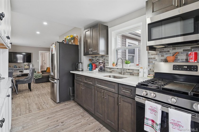 Welcome to 2861 Tilrose Ave in Oceanside, New York-a beautifully - photo 6