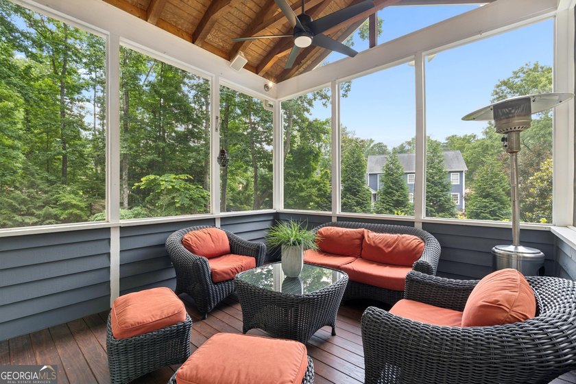 WOW! Welcome home to this fabulous updated 6 bed, 3.5 bath - photo 19