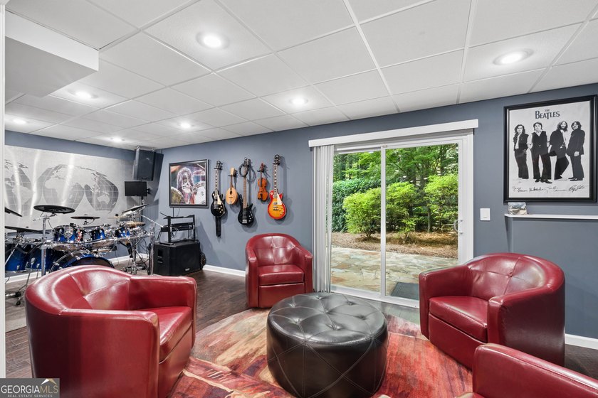 WOW! Welcome home to this fabulous updated 6 bed, 3.5 bath - photo 41