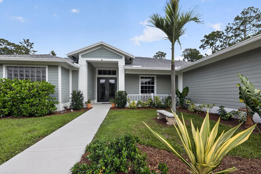 2021-built luxury CBS estate on 2.5 fully fenced acres in - photo 2