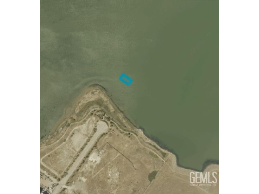 Rare opportunity to acquire 14 contiguous waterfront parcels - photo 11