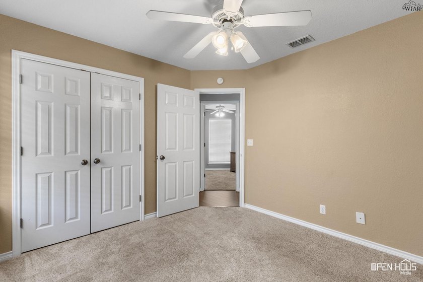 Beautifully updated 4-bedroom, 2-bath home offering space, style - photo 21