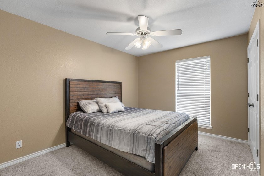 Beautifully updated 4-bedroom, 2-bath home offering space, style - photo 23