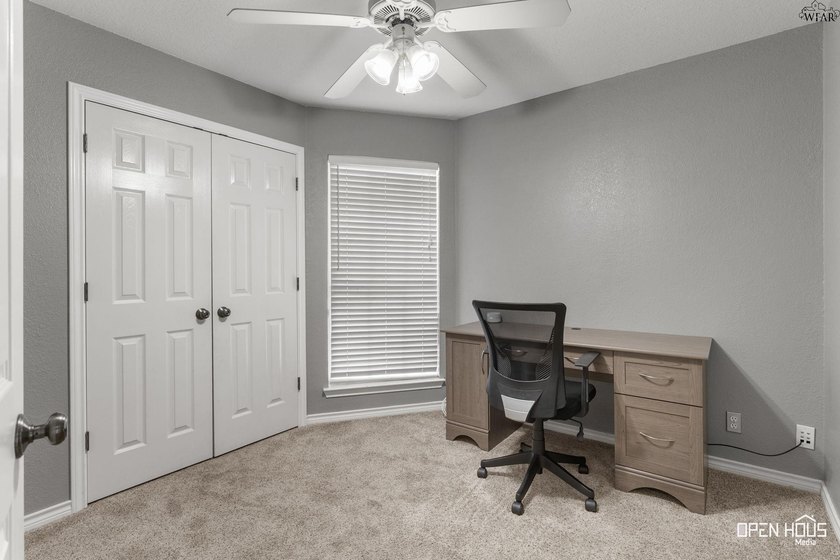 Beautifully updated 4-bedroom, 2-bath home offering space, style - photo 25