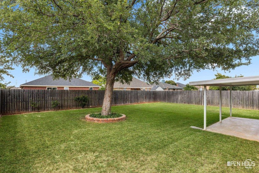 Beautifully updated 4-bedroom, 2-bath home offering space, style - photo 32