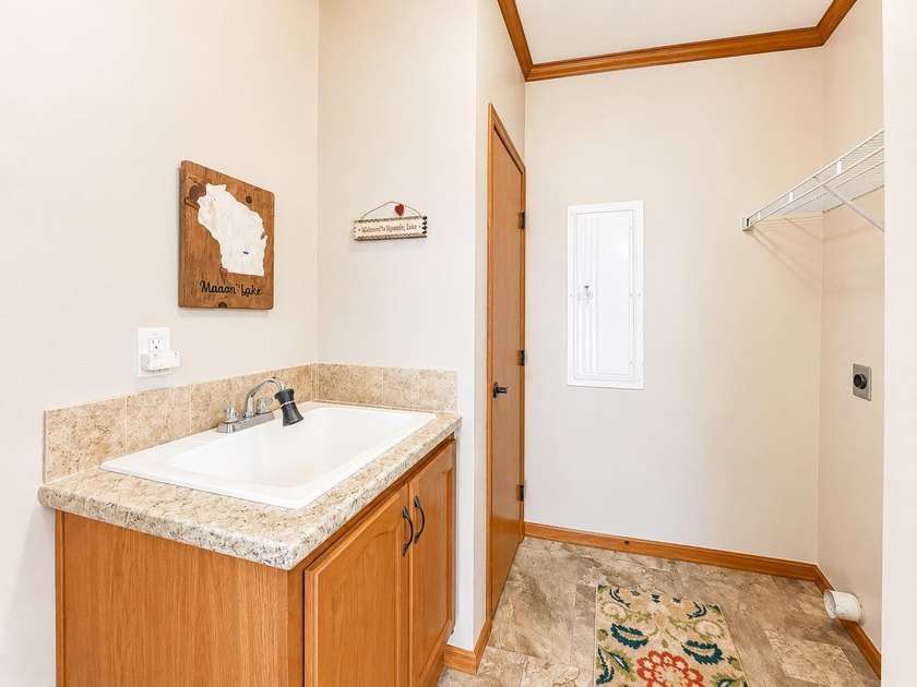 Experience lake life at its finest with this fully furnished 3 - photo 22