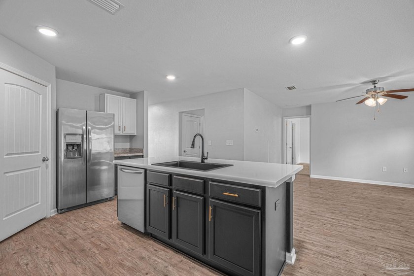 3% Assumable Loan Available! Location, curb appeal, and - photo 12