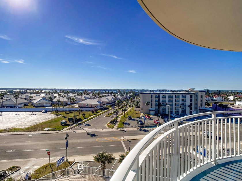 NEWLY REMODELED BUILDING DIRECTLY ON THE OCEAN. THIS UNIT HAS - photo 28