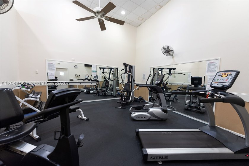 Newly renovated 2-bed, 2-bath condo offering 1,517 SF of - photo 36