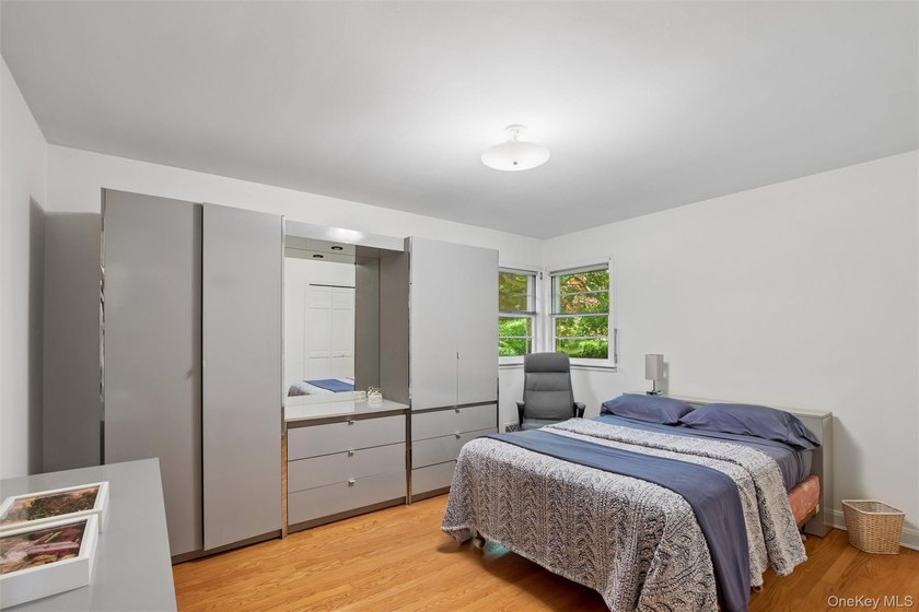 Charming ranch on half acre in Harborfields school district. 3 - photo 18