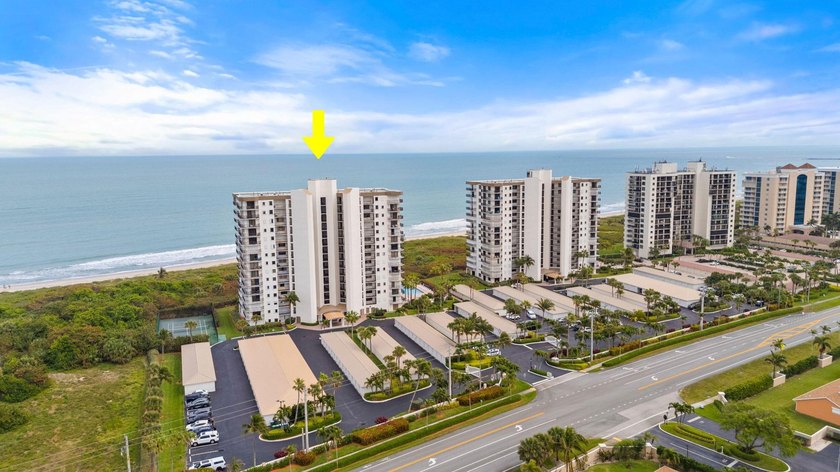 RARE 3 BEDROOM/2BATH CORNER UNIT WITH TWO GARAGES! Step inside - photo 38