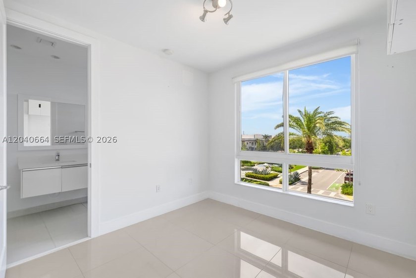 Exceptional practically new construction opportunity in the - photo 3