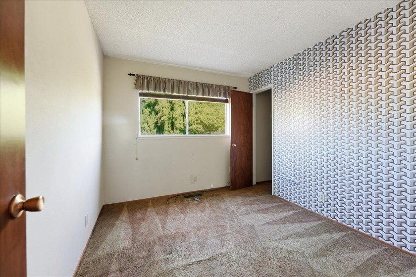This 4-bedroom, 2.5-bath home offers 2,124 sq. ft. of living - photo 19