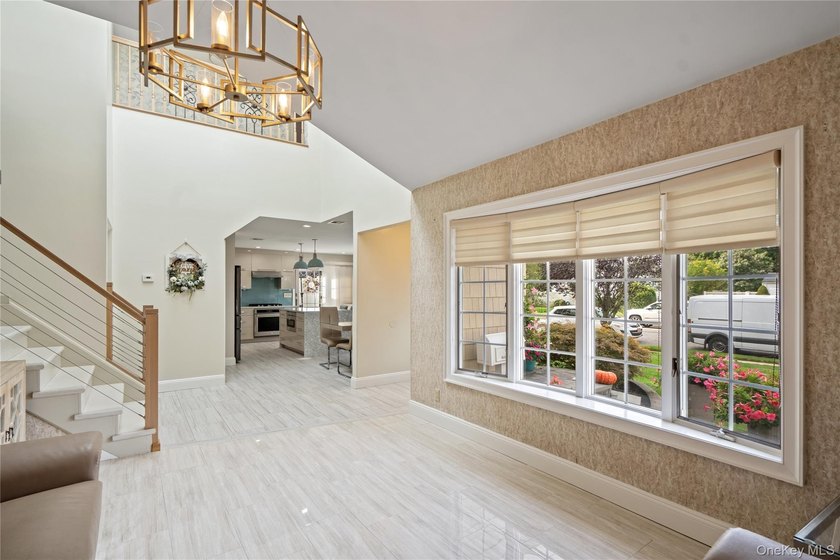 Welcome home to 939 Manor Lane in Bay Shore. This meticulously - photo 21
