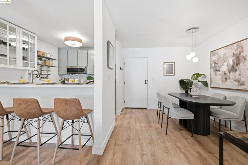 Welcome to 288 Whitmore St #121, a fully updated 1BD/1BA condo - photo 4