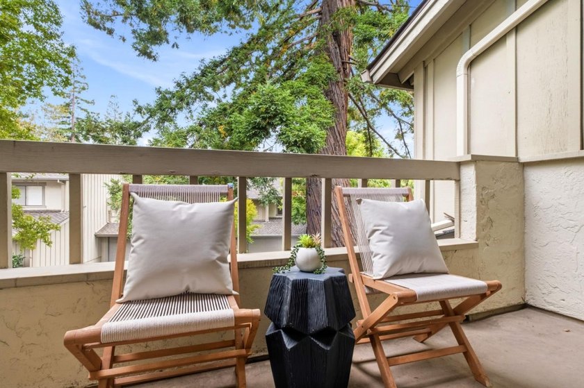 Ideally located in the Sharon Heights area of Menlo Park, this - photo 14