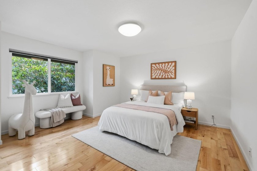 Ideally located in the Sharon Heights area of Menlo Park, this - photo 17