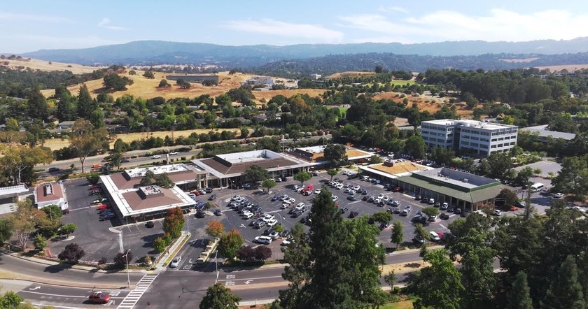 Ideally located in the Sharon Heights area of Menlo Park, this - photo 44