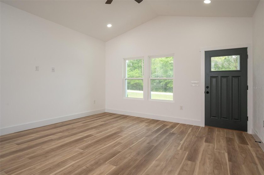 BRAND NEW 3 bedroom 2 bath home located in the Williston - photo 5